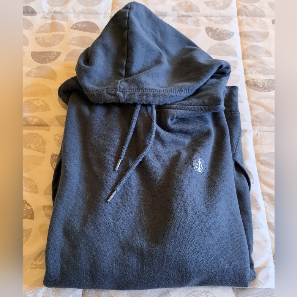 Volcom hoodie Medium